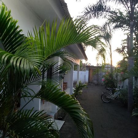 Ani Bungalows Гілі-Траванган Екстер'єр фото